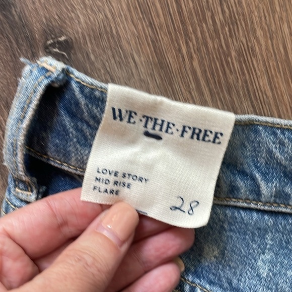 Free People Love Story Mid Rise Flare Jeans 28 - Picture 10 of 10